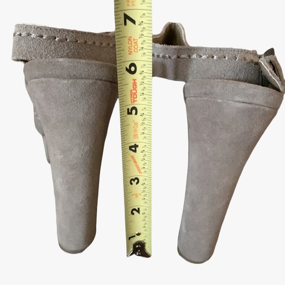 Steve Madden Suede Heel - Picture 3 of 12